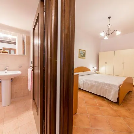 Michela Sofia - Salento Reservation توري سان جيوفاني أوغينتو
